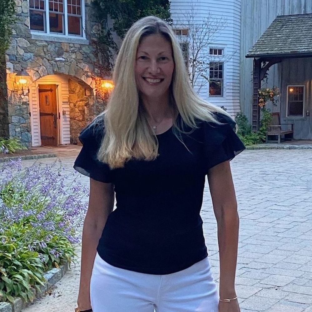 Meet your Posher, Suzanne